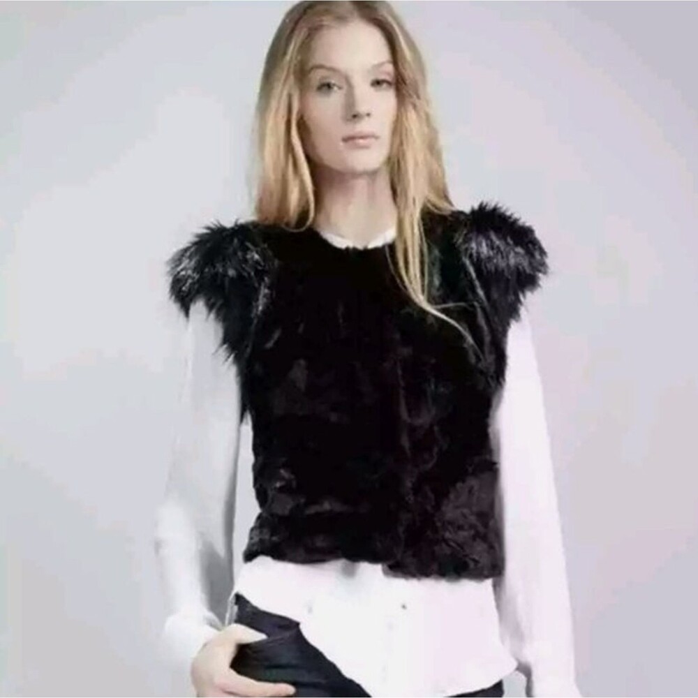 Skaist Taylor Black Faux Fur Vest Size XS short  pink interior lining